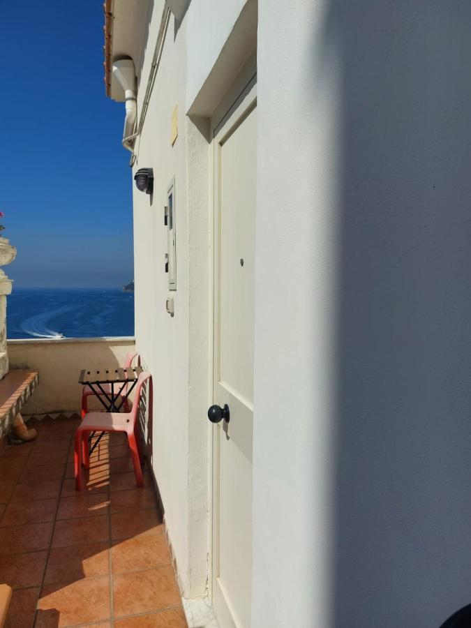 La Stanza Sul Porto Di Amalfi Camera Piccina Piccina Con Bagno Privato E Terrazzino Vista Mare Zewnętrze zdjęcie