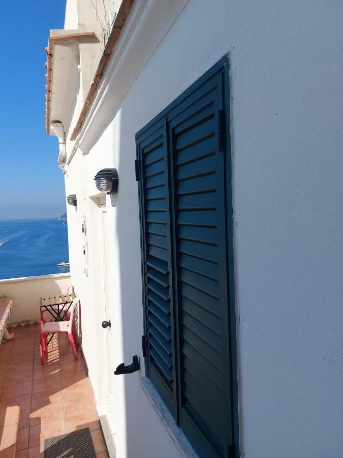 La Stanza Sul Porto Di Amalfi Camera Piccina Piccina Con Bagno Privato E Terrazzino Vista Mare Zewnętrze zdjęcie