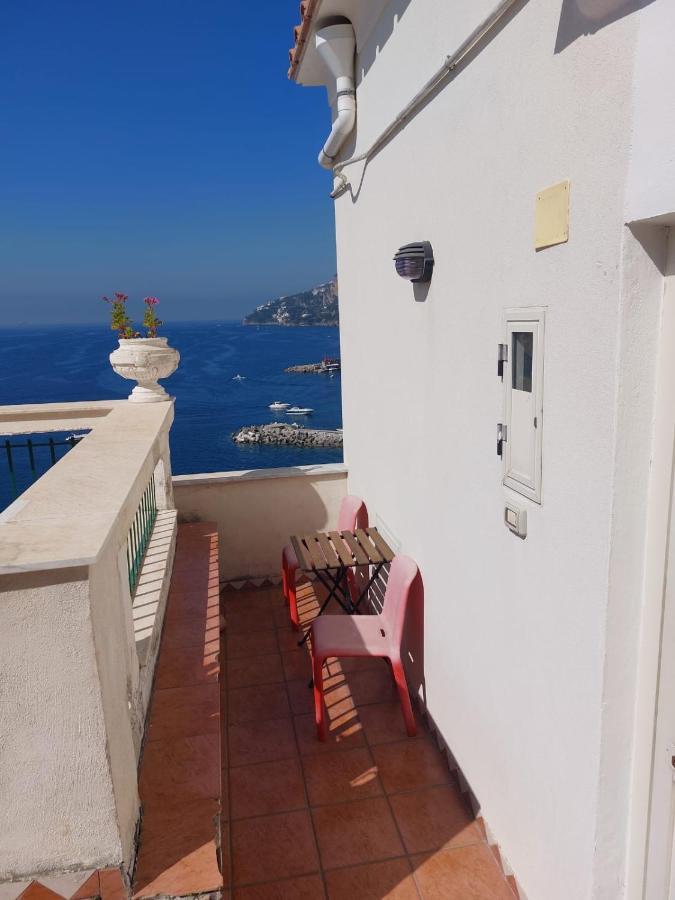 La Stanza Sul Porto Di Amalfi Camera Piccina Piccina Con Bagno Privato E Terrazzino Vista Mare Zewnętrze zdjęcie
