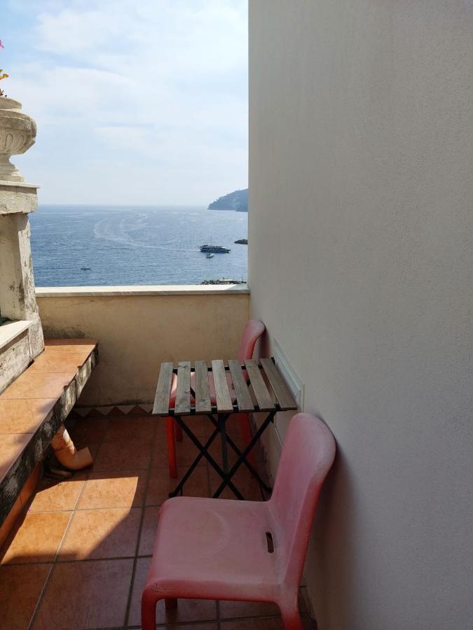 La Stanza Sul Porto Di Amalfi Camera Piccina Piccina Con Bagno Privato E Terrazzino Vista Mare Zewnętrze zdjęcie