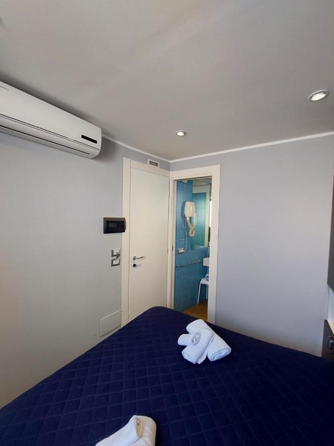 La Stanza Sul Porto Di Amalfi Camera Piccina Piccina Con Bagno Privato E Terrazzino Vista Mare Zewnętrze zdjęcie